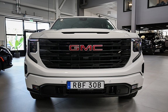 GMC Sierra 2 of 5