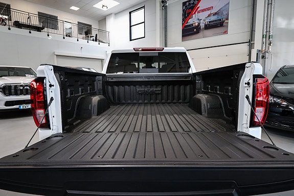 GMC Sierra 14 of 30
