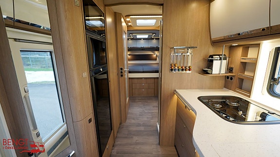 Morelo Palace 90 M - Iveco | Queenbädd | KAMPANJ 13 of 21