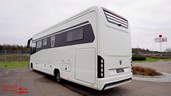 Morelo Palace 90 M - Iveco | Queenbädd | KAMPANJ 3 of 21
