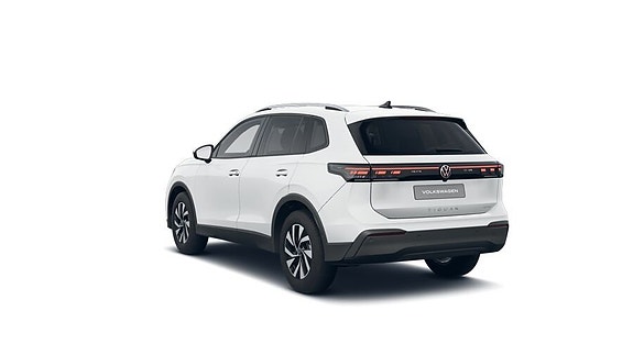 Volkswagen Tiguan 3 of 5