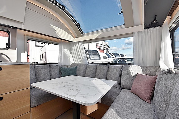 Adria 572 UT Adora, Långbäddar 5 of 27