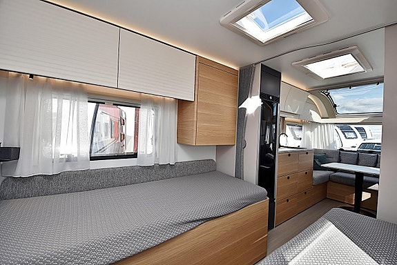 Adria 572 UT Adora, Långbäddar 18 of 27