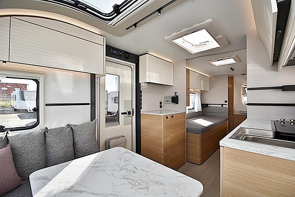 Adria 572 UT Adora, Långbäddar 8 of 27