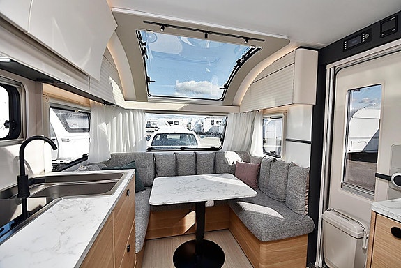Adria 572 UT Adora, Långbäddar 21 of 27