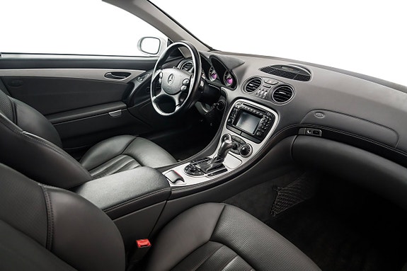 Mercedes-Benz SL55 21 of 26