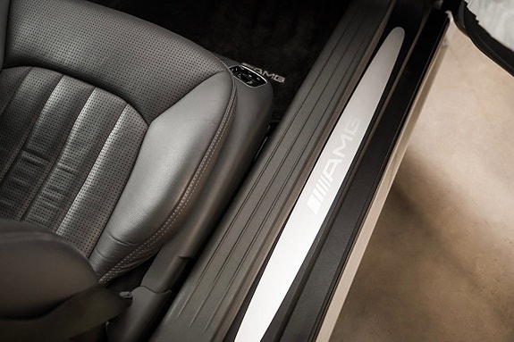 Mercedes-Benz SL55 24 of 26