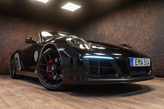 Porsche 911 3 of 5