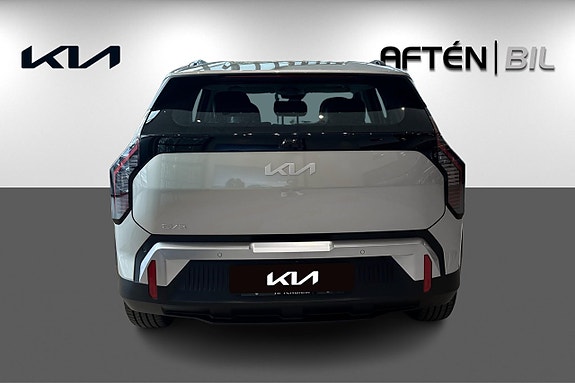 Kia EV3 6 of 21