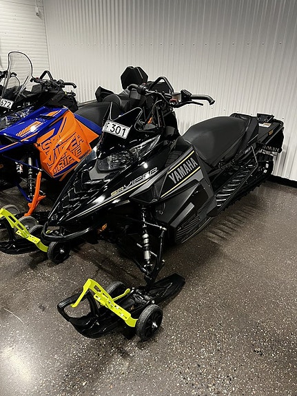 Yamaha Viper MTX SE 153"