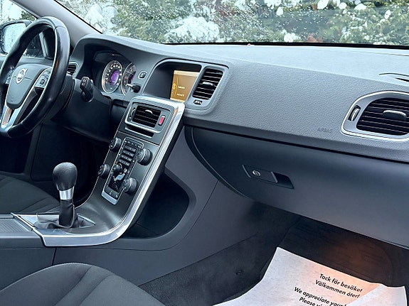 Volvo V60 12 of 19