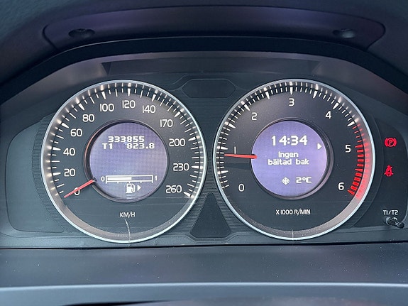 Volvo V60 14 of 19