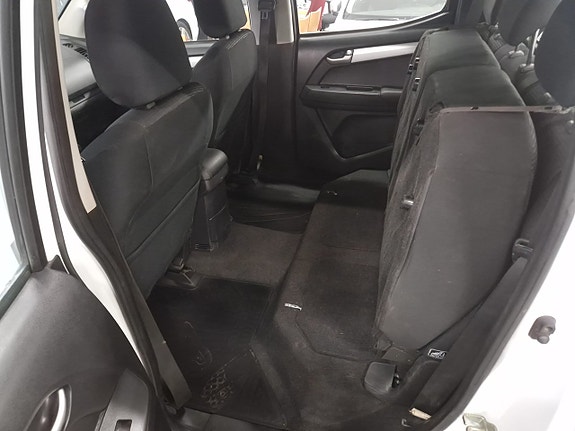 Isuzu D-max 11 of 26