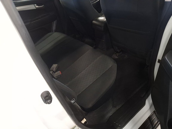 Isuzu D-max 10 of 26