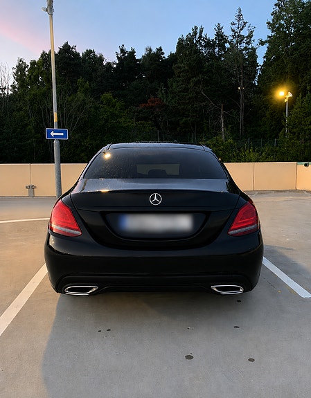 Mercedes-Benz C200 6 of 7