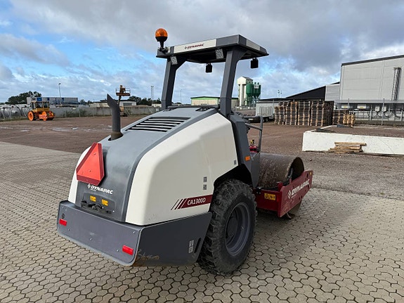 Dynapac CA1300D Jordpackningsvält 5ton 4 of 7