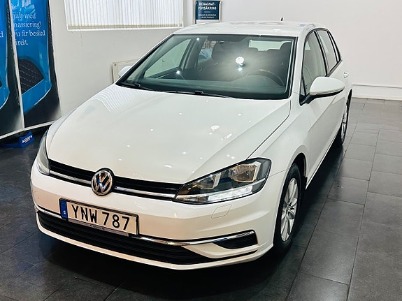 Volkswagen Golf VII 4 of 21