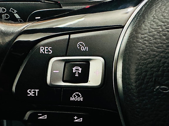 Volkswagen Golf VII 21 of 21