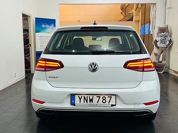 Volkswagen Golf VII 9 of 21