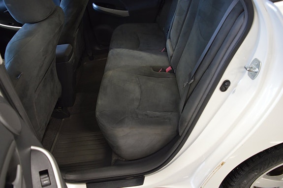 Toyota Prius 17 of 18