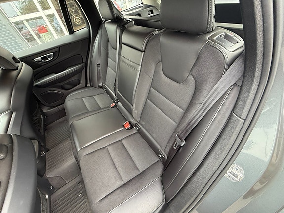 Volvo V60 11 of 17