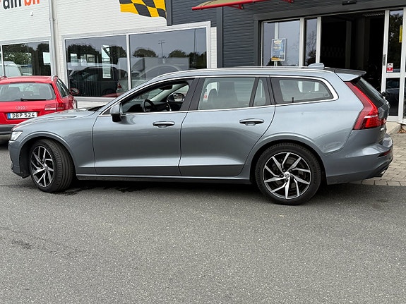 Volvo V60 8 of 17
