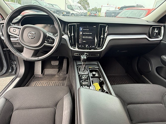 Volvo V60 12 of 17