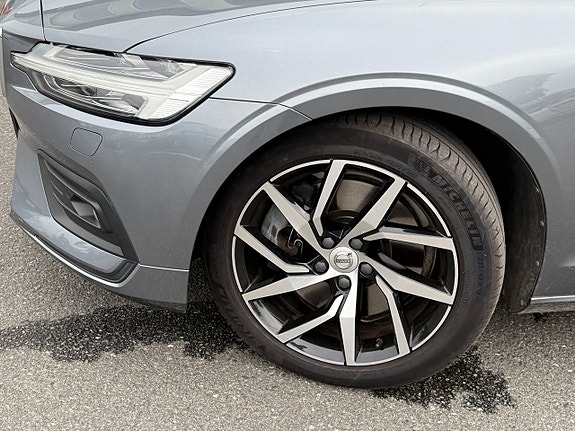Volvo V60 9 of 17