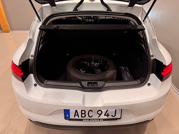 Renault Megane 16 of 16