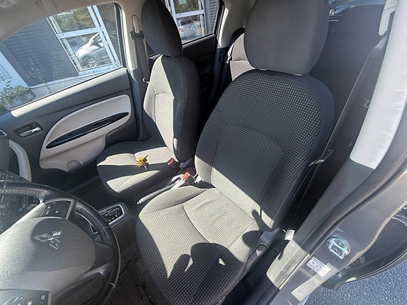 Mitsubishi Space Star 8 of 14