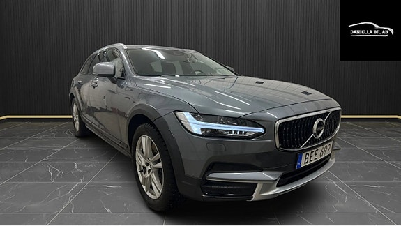 Volvo V90 Cross Country