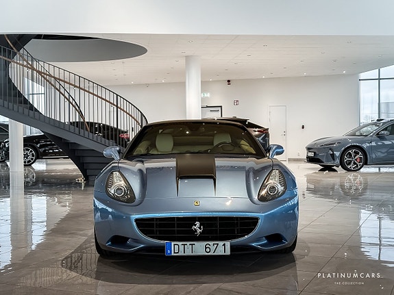 Ferrari California 4 of 5