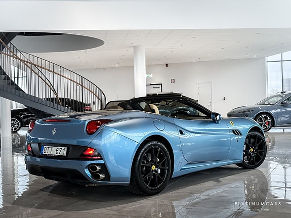 Ferrari California 3 of 5