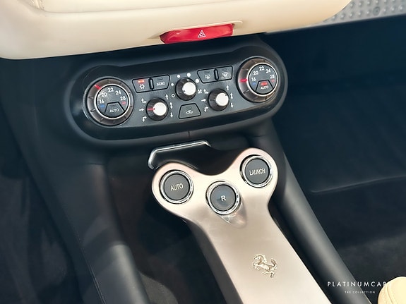 Ferrari California 9 of 14