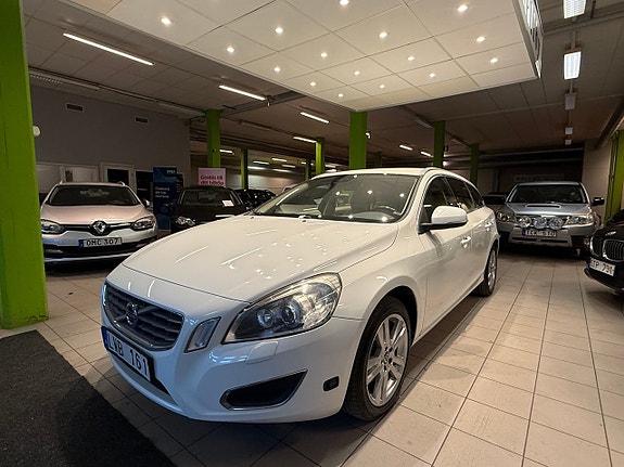 Volvo V60 3 of 15