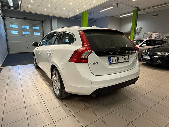 Volvo V60 6 of 15