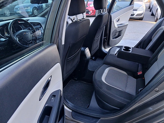 Kia Ceed 11 of 20