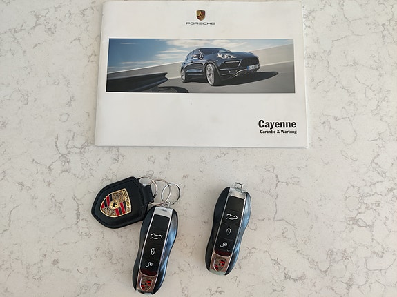 Porsche Cayenne S 12 of 12