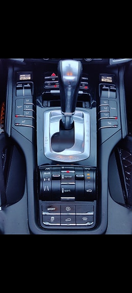 Porsche Cayenne S 3 of 12