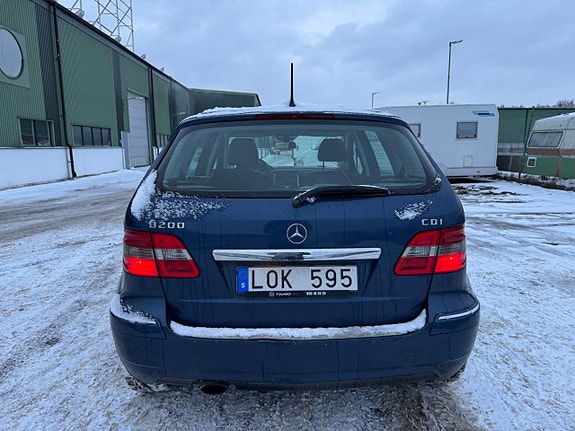 Mercedes-Benz B200 6 of 14
