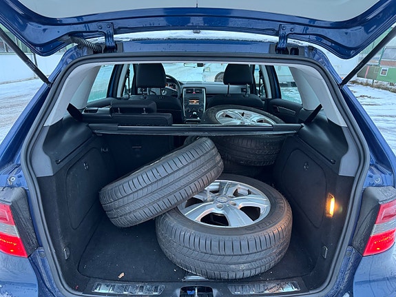 Mercedes-Benz B200 14 of 14
