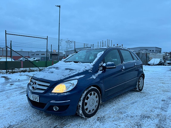 Mercedes-Benz B200
