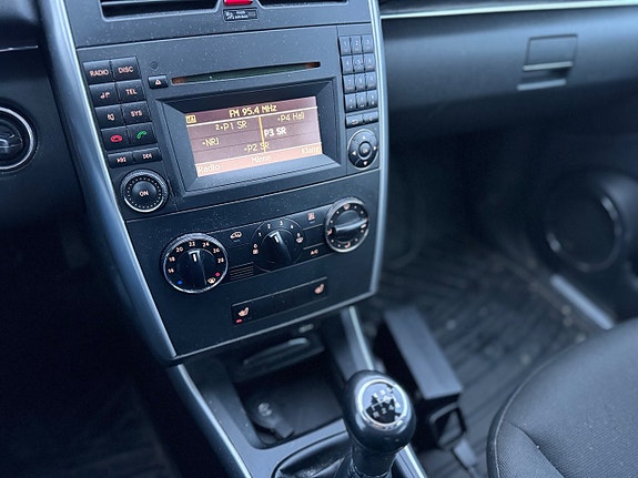 Mercedes-Benz B200 12 of 14