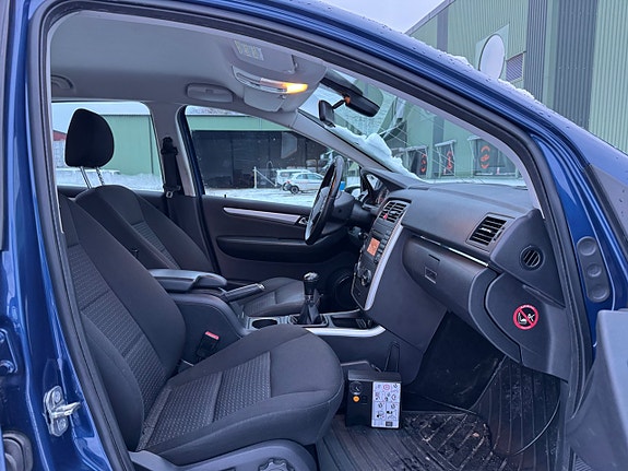 Mercedes-Benz B200 11 of 14