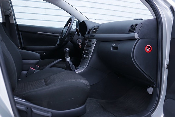 Toyota Avensis 14 of 19