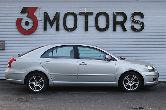 Toyota Avensis 4 of 19