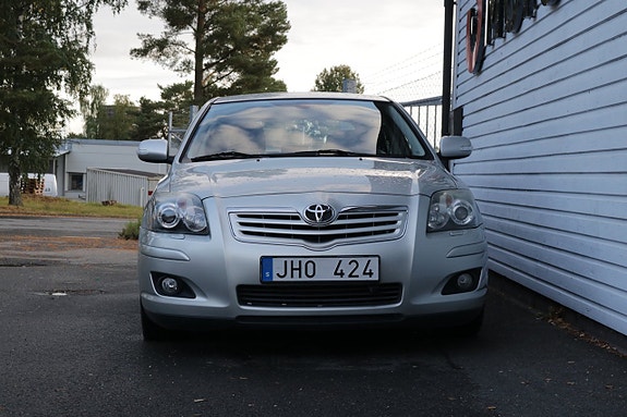 Toyota Avensis 19 of 19