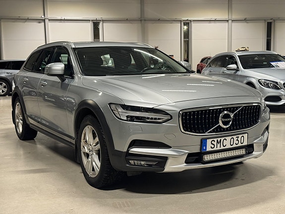 Volvo V90 Cross Country