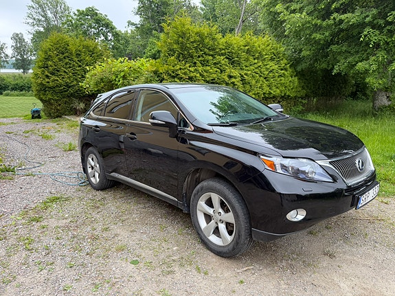 Lexus RX450h 3 of 5