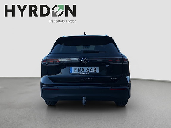 Volkswagen Tiguan 5 of 5